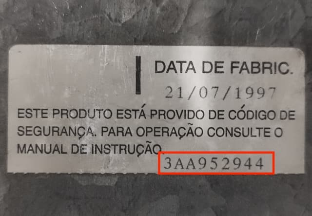 Ford magnetolos etiketė ir serijos numerio pavyzdys 3