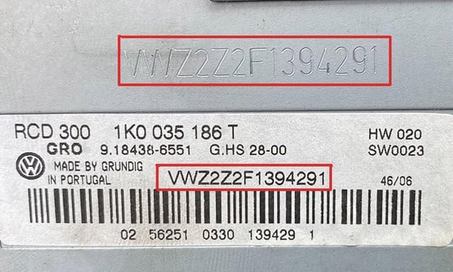 Volkswagen magnetolos etiketė ir serijos numerio pavyzdys 3